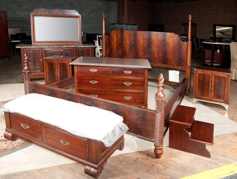 Thomasville Furniture Soliloque Mahogany King Bedroom Set