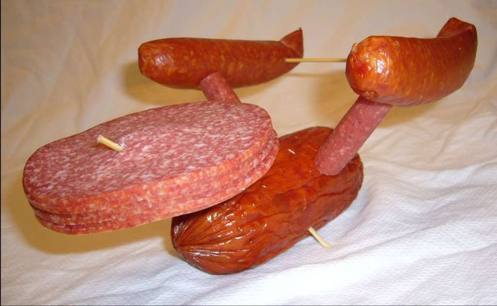 http://i191.photobucket.com/albums/z104/sral1234/enterprise_aus_wurst_gross.jpg