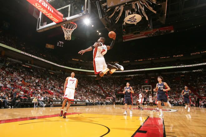 dwyane wade poster dunk. Dwyane Wade hangtime