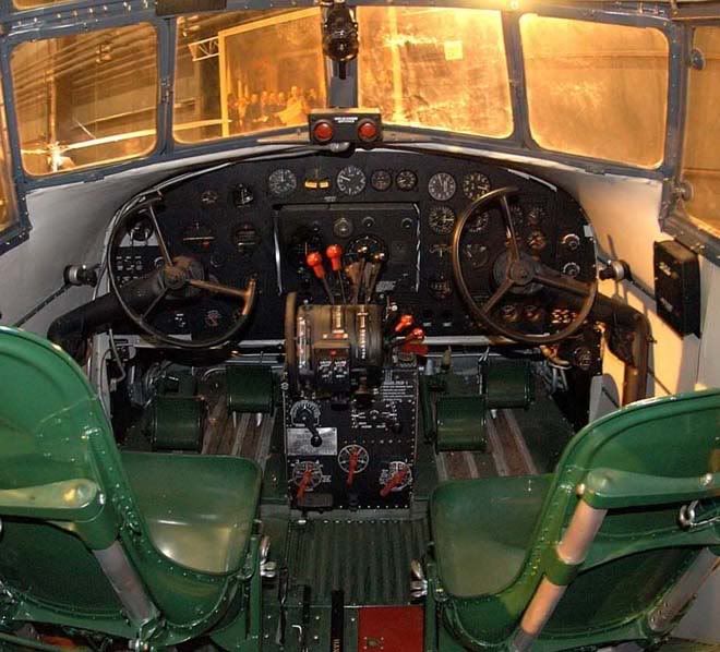 Cockpit18.jpg
