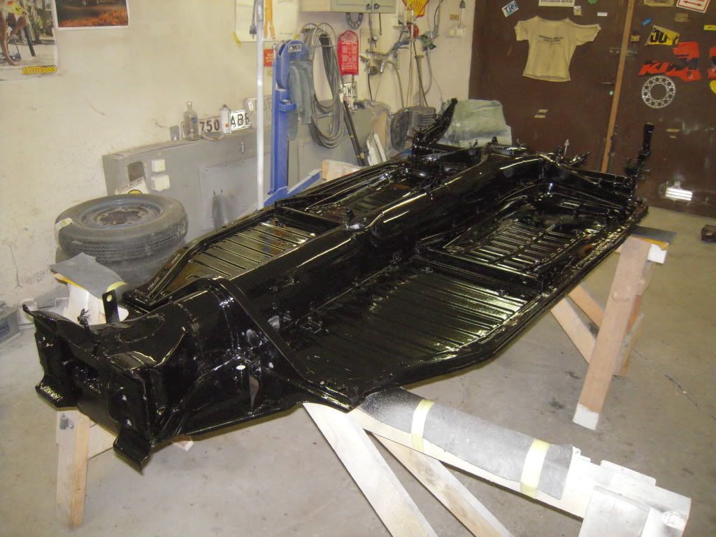 http://i191.photobucket.com/albums/z27/vwcar_l/DSCN8734.jpg