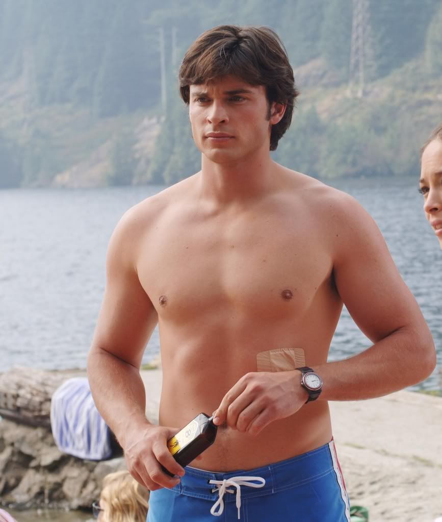 Tom Welling Abs