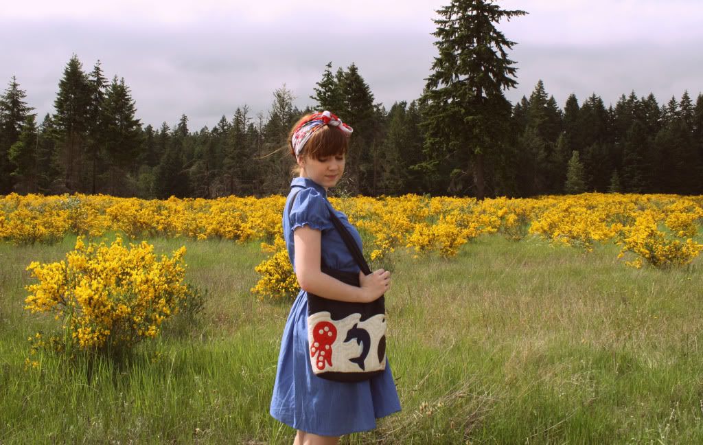 vintage scarf, blue dress, yellow flowers, field, daily outfit, the clothes horse