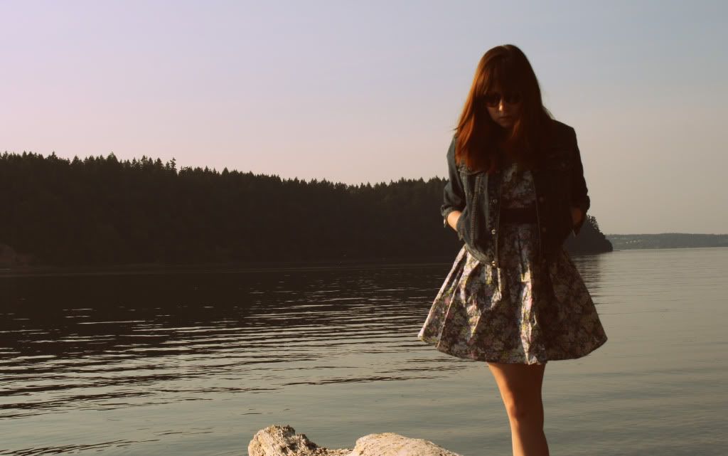 modcloth, floral dress, beach, puget sound, nature, daily outfit, the clothes horse