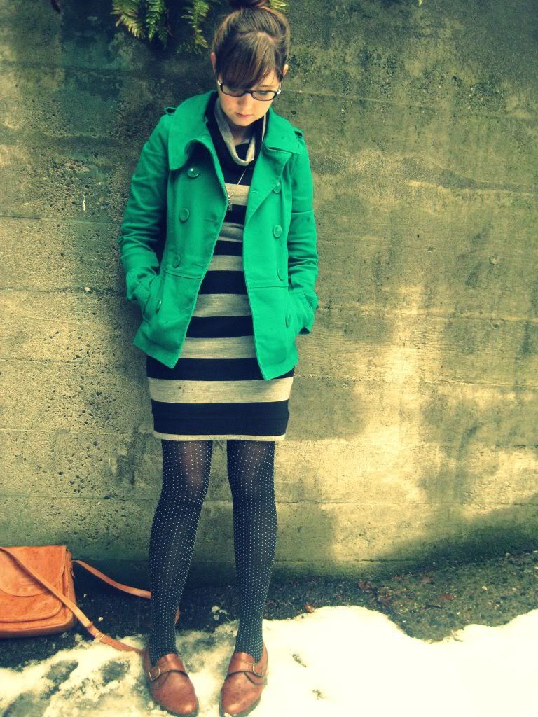 stripe, dress, green, coat, snow, winter, daily, outfit, theclotheshorse, the clothes horse, fashion, style, secondhand, vintage, black