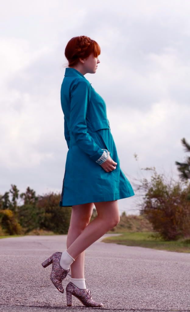 the clothes horse, fashion, style, teal coat, glitter heels, glitter brogues, redhead, heidi braids, milkmaid braids