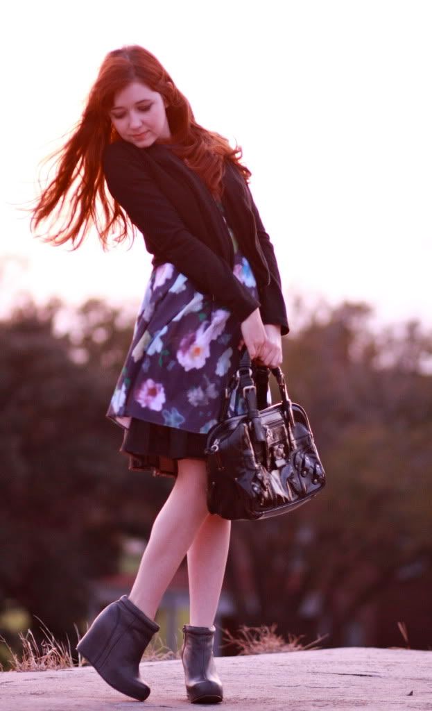 the clothes horse, cynthia rowley, fashion, style, retro, floral dress, jeffrey campbell booties, grey wedge booties, sunset