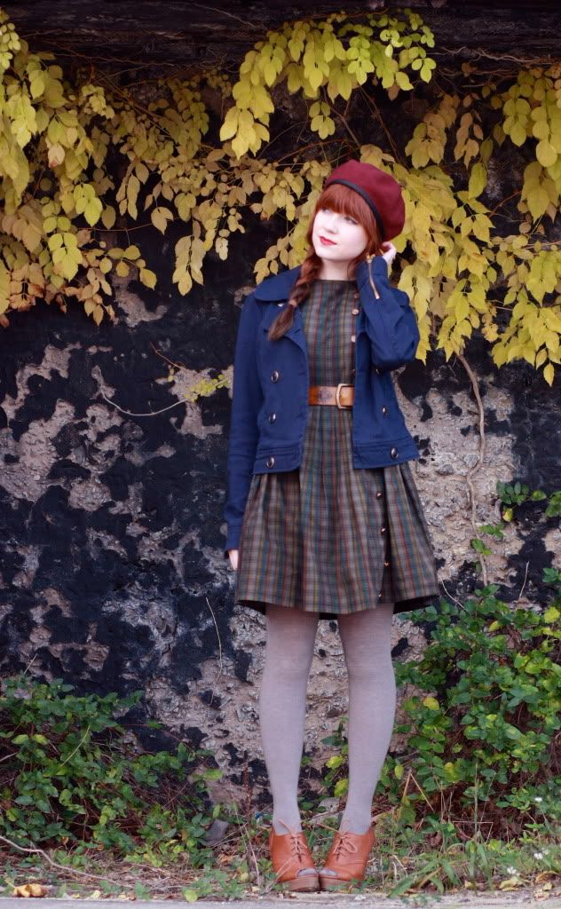 the clothes horse, fashion, style, retro, vintage, plaid dress, raspberry beret, grey tights, tabio, seychelles, wedge booties, fall