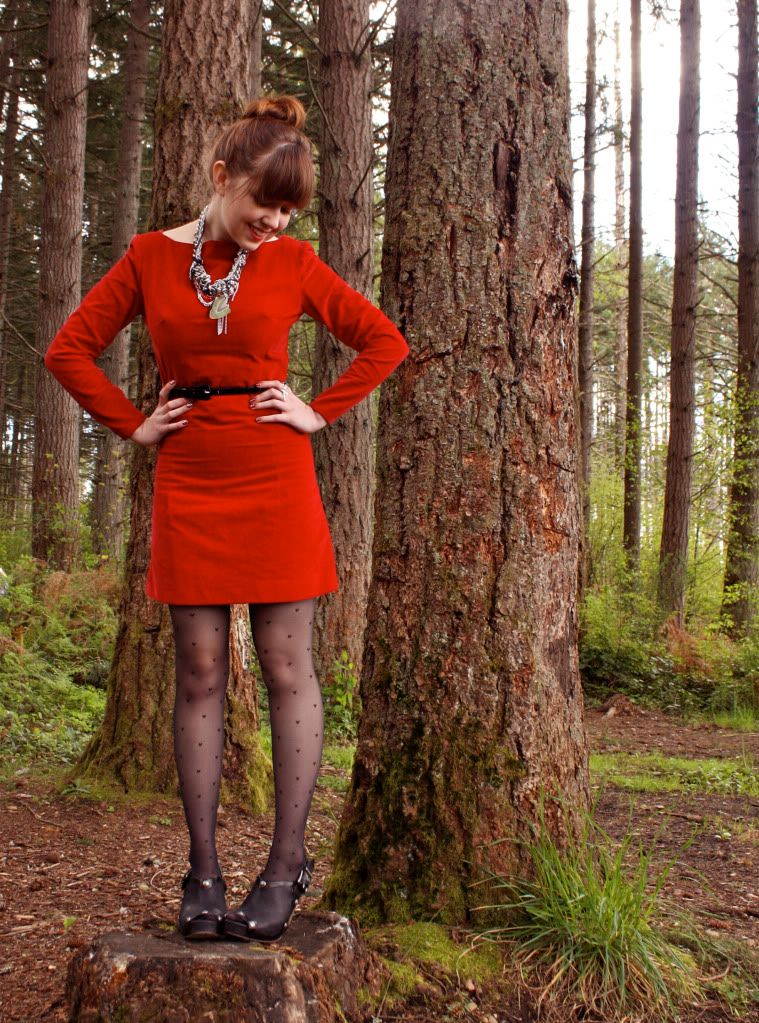 the clothes horse, fashion, style, daily outfit, retro, vintage, red velvet, red dress, black tights, heart tights, tabio tights, heeled clogs, madmen