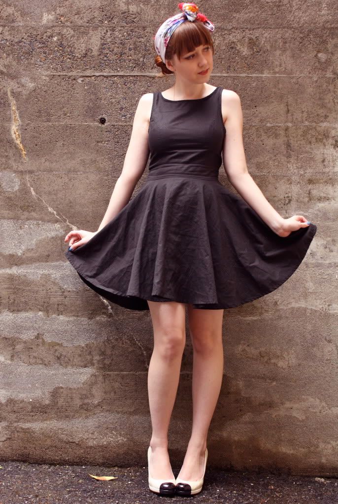 the clothes horse, personal style, style blog, retro, vintage, remix, black dress, uo dress, circle skirt
