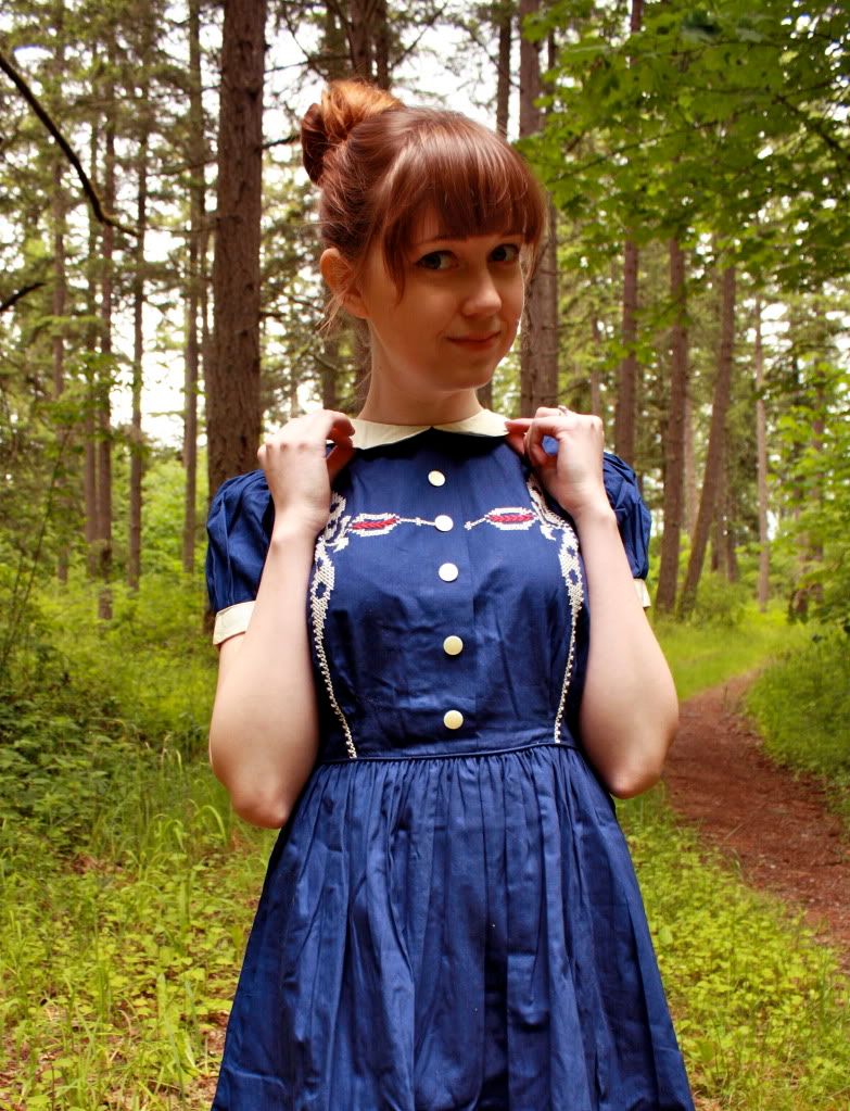 the clothes horse, blue dress, vintage dress, red tights, monk straps, peter pan collar, retro, school girl, chic, fashion blog, personal style