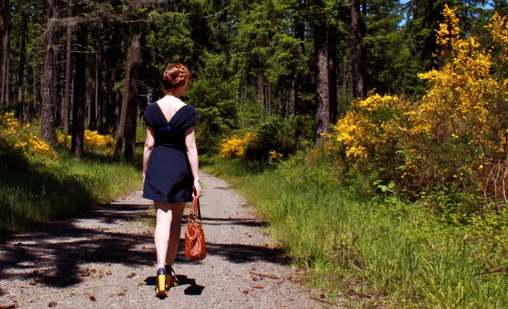 the clothes horse, personal style, fashion blog, blue dress, silk dress, seychelles shoes, heidi braids, milkmaid braids, redhead, retro, vintage, navy blue, summer