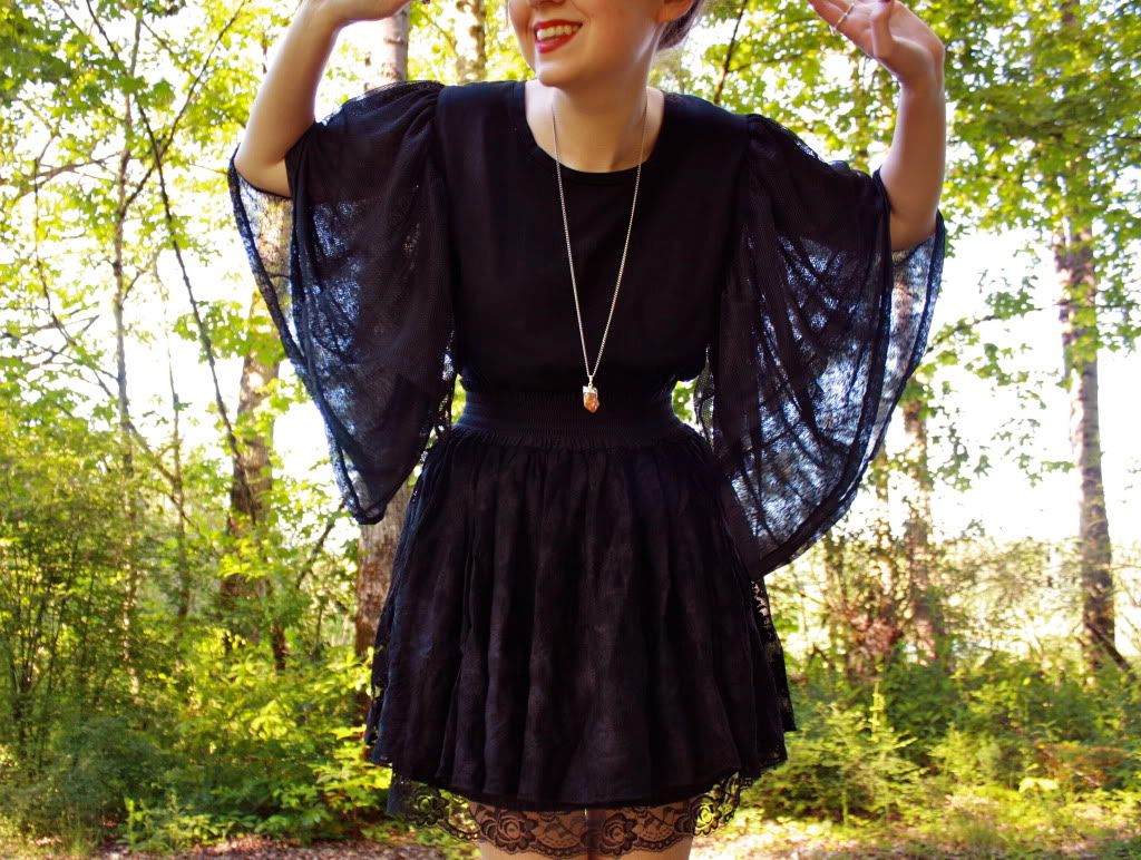 the clothes horse, personal style, fashion blog, gothic, ballerina, lace skirt, all black, black shirt, studded ballet flats, retro, romantic, vintage, whimsical