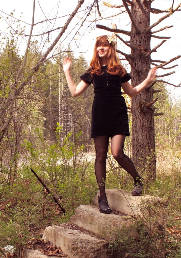 the clothes horse, garden of whimsy, flower crown, fae wreath, black dress, vintage, retro, fairy, fashion, style, daily outfit, red head, cynthia rowley tights, heeled clogs