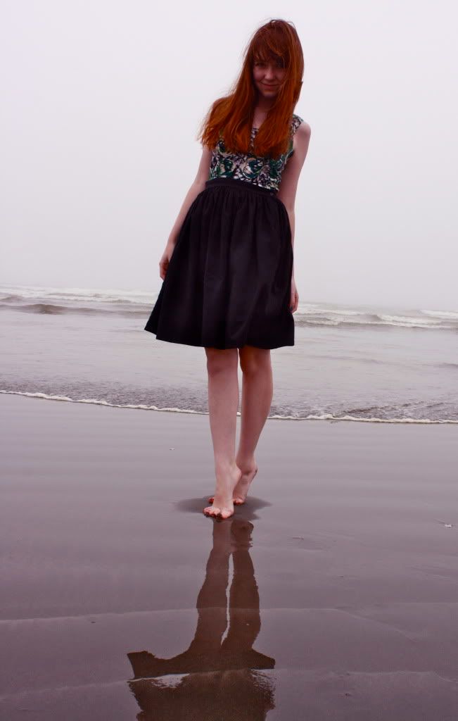 the clothes horse, personal style, fashion, retro, vintage, green dress, black skirt, barefoot, pacific ocean, sandy beach, reflection, nature photography
