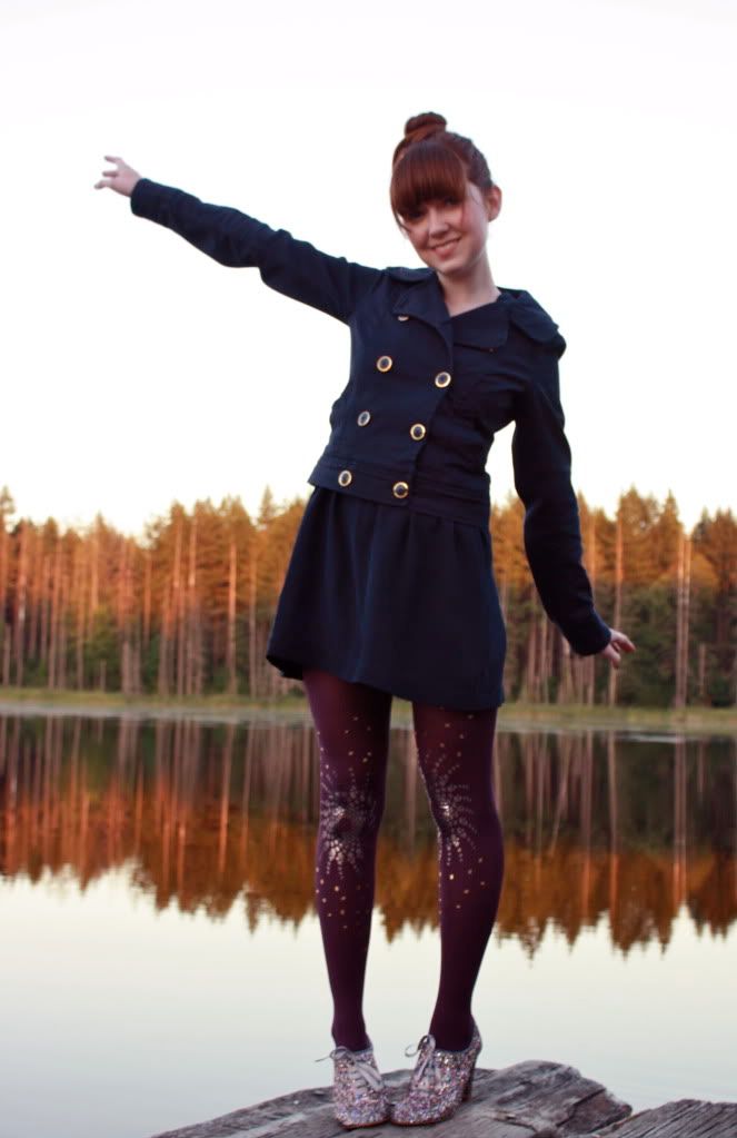 the clothes horse, fashion, style, retro, vintage, purple tights, foil tights, gal stern, glitter brogues, glitter heels, heeled oxfords, silver tights, sequin tights, geren ford, high bun, lake