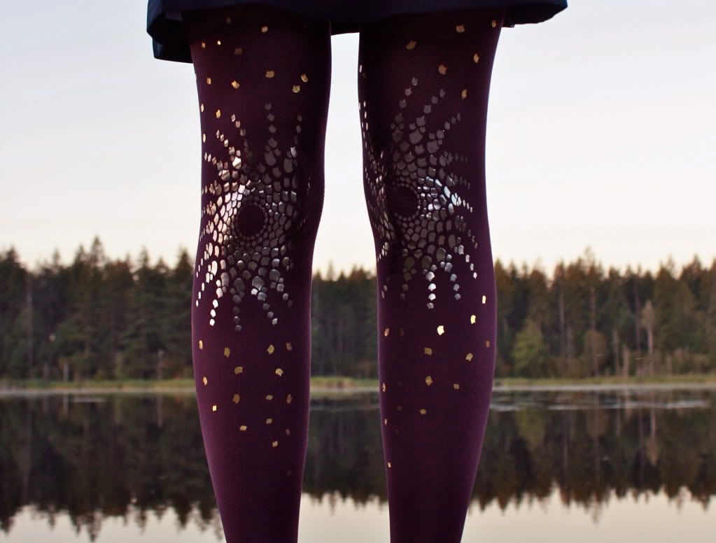 the clothes horse, fashion, style, retro, vintage, purple tights, foil tights, gal stern, glitter brogues, glitter heels, heeled oxfords, silver tights, sequin tights, geren ford, high bun, lake