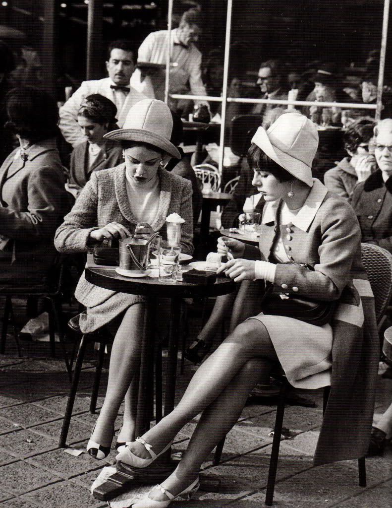 the clothes horse, parisiennes: a celebration of french women, parisiennes, france, paris, 1920, brassai, fashion, vintage, retro, black and white, elegance