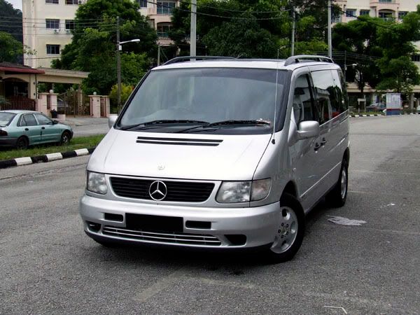 Mercedes Benz V230
