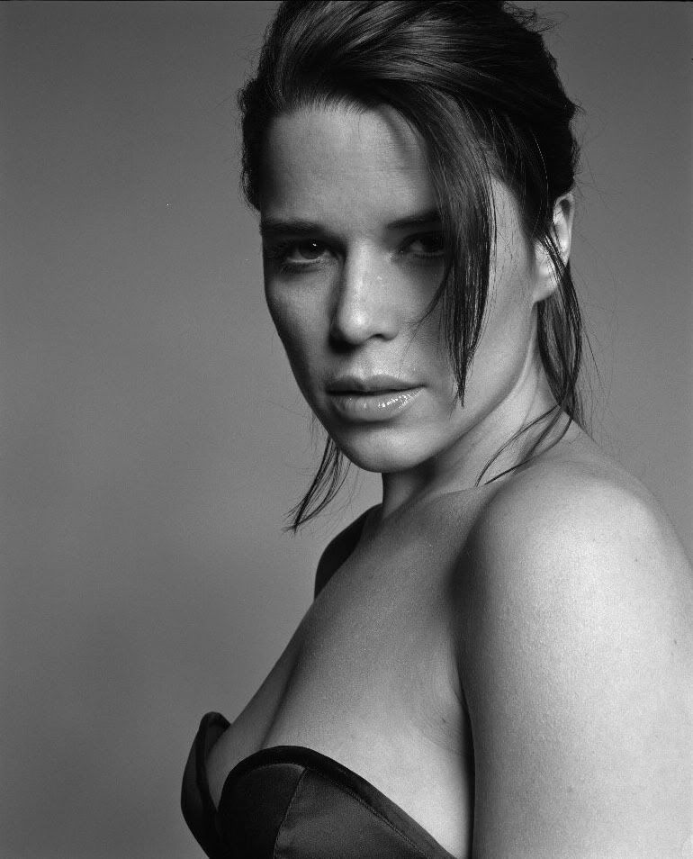 Neve Campbell - Wallpaper