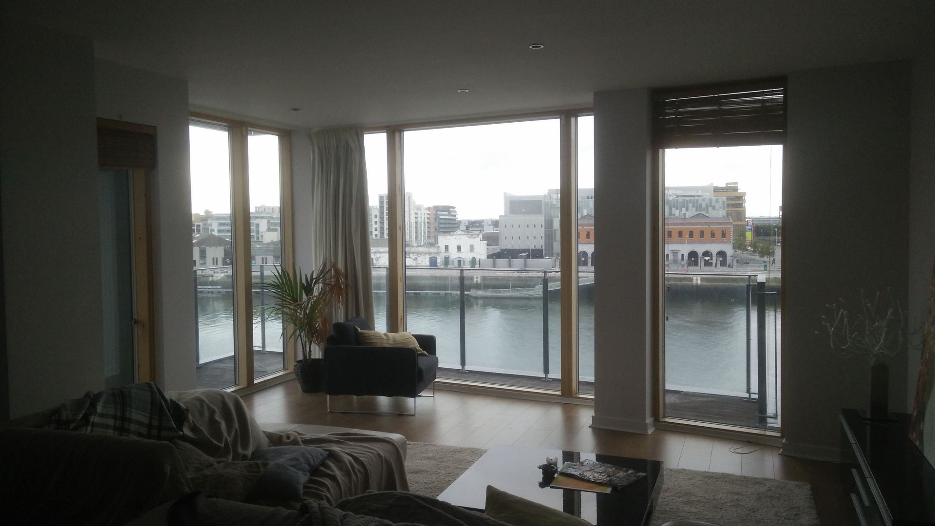 Dublin Airbnb: https://www.airbnb.ie/rooms/8604603 photo IMG_20151018_092125_zpsbyf1u7kf.jpg