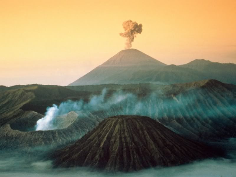Indonesian_Eruption.jpg