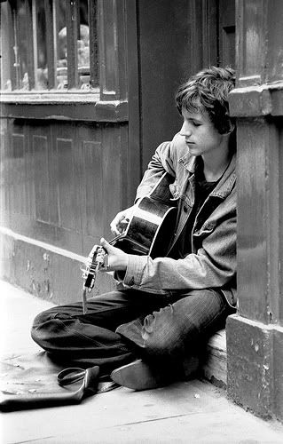 https://i191.photobucket.com/albums/z262/justusikas/minstrel_1.jpg