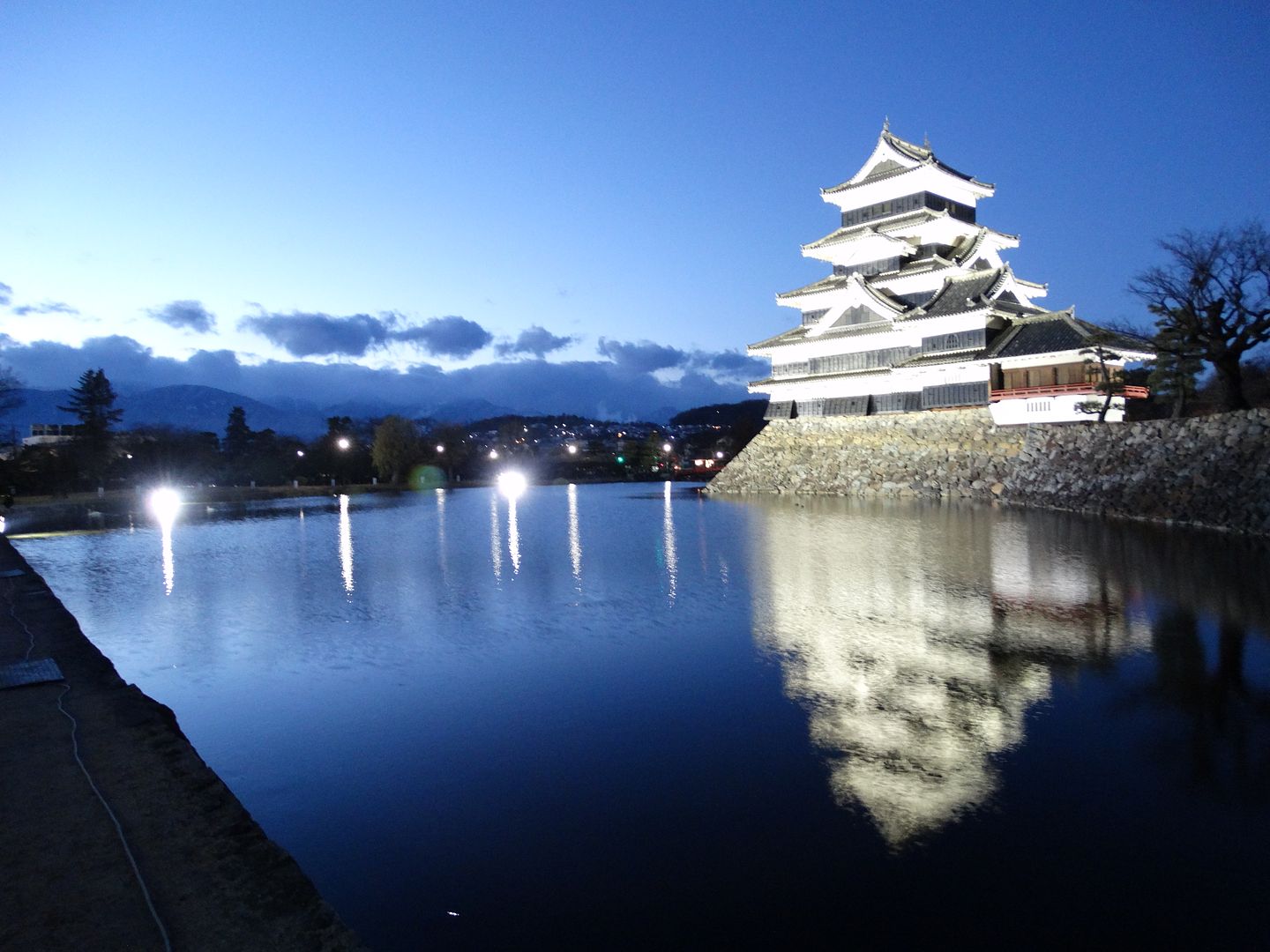Matsumoto Castle and Water at Night photo 2013-12-20DSC00327_zps1b890b5a.jpg