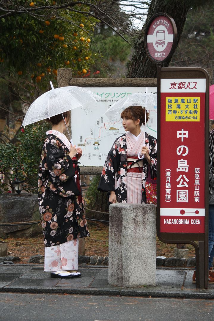 Women Wearing Kimonos in Kyoto, Japan photo 2013-12-22223820_zps0cef64ef.jpg